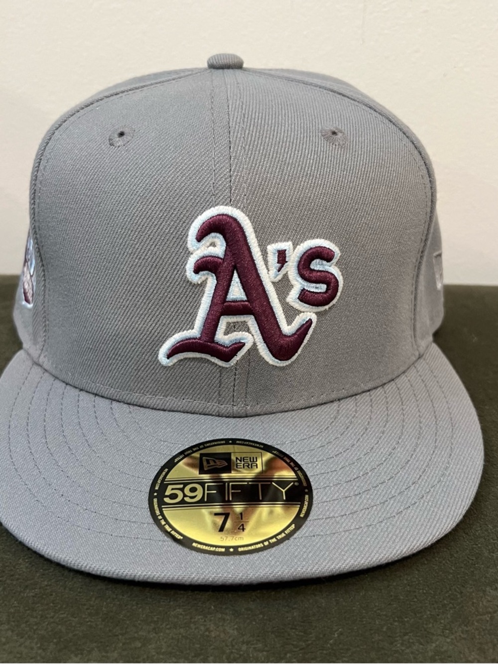 New Era 59FIFTY Oakland Athletics Gray/Maroon Fitted Baseball Cap - Size 7 1/4